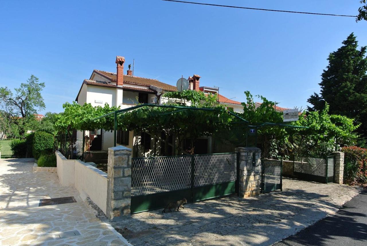 Apartments Sofia Banjole Exterior foto